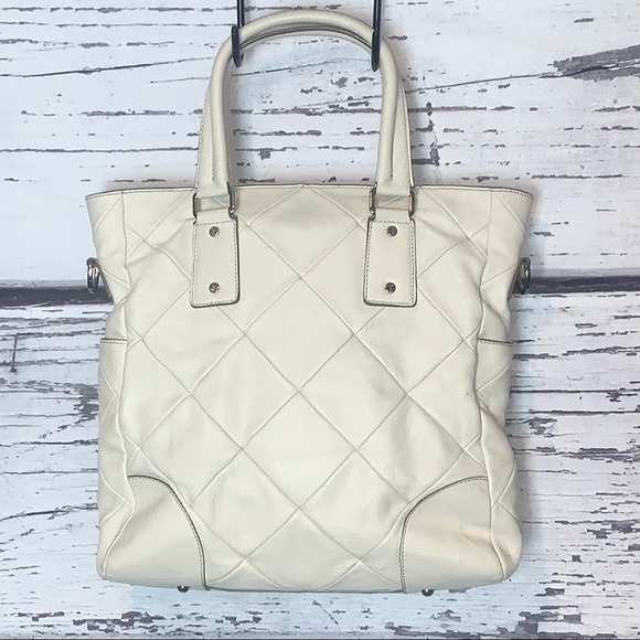 Tod’s White Quilted Pebble Leather Purse - Picture 4 of 16